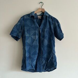 Fabindia Indigo Geometric Casual Shirt